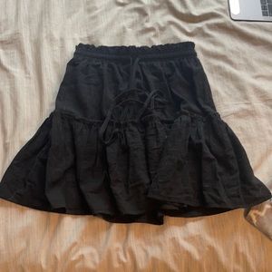 flowy black skirt